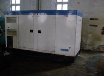 顺德康明斯150kw大型柴油二手发电机组 顺德康明斯150kw大型柴油二手发电机组